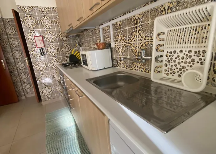 Casa Encantada - Benfica Apartment *